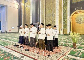 Setiap Kamis, Remas-GenZI Masjid Al-Akbar Surabaya Adakan Majelis Sholawat Al-Akbar
